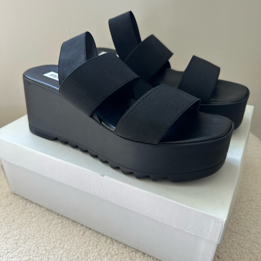Steve Madden Black Platform Sandals Size: 8
